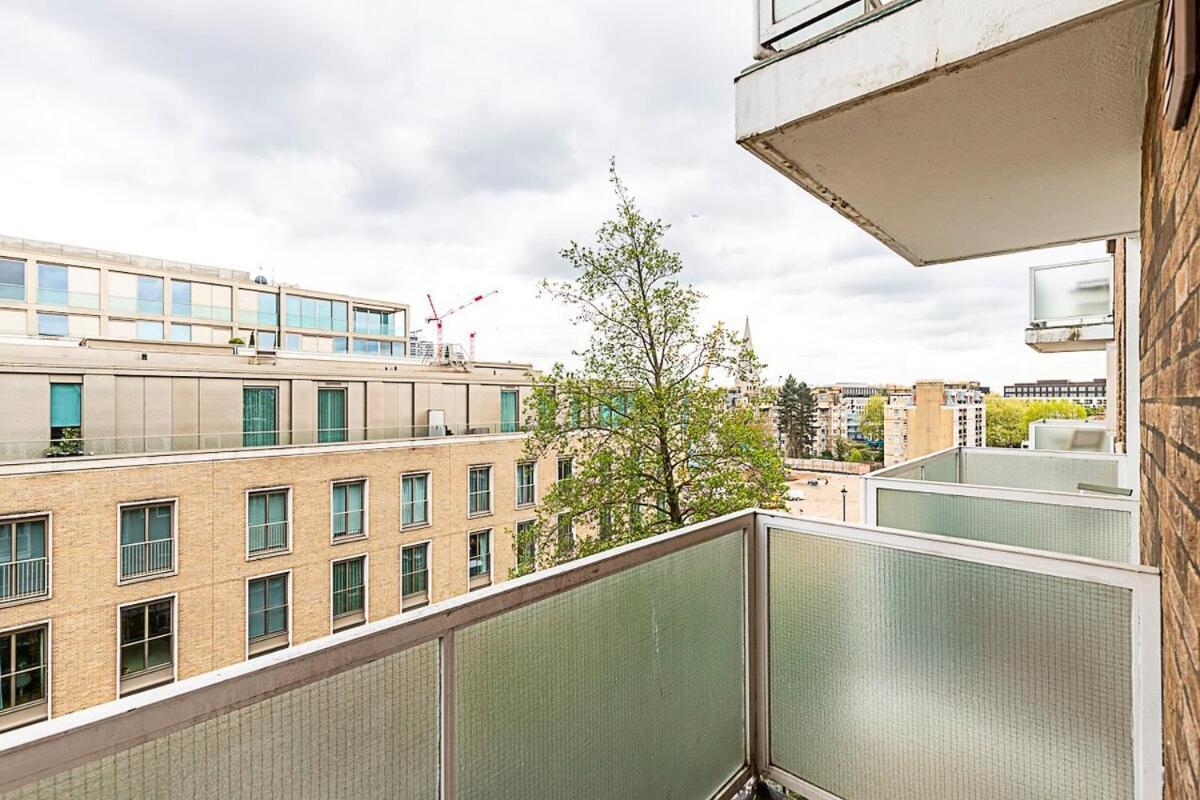 Modern Apartment With Balcony Londres Exterior foto